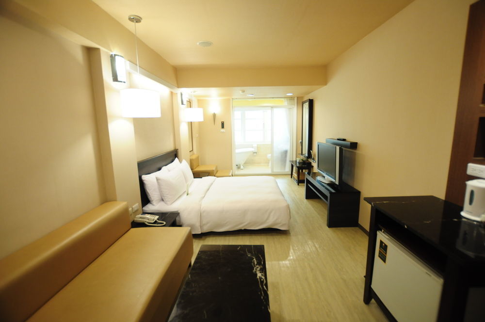 Kindness Hotel Shinkuchan Гаосюн Экстерьер фото