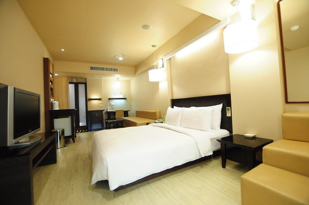 Kindness Hotel Shinkuchan Гаосюн Экстерьер фото